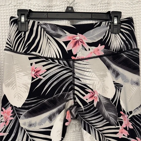 Victoria's Secret Black and Pink Floral Leggings - Picture 3 of 7